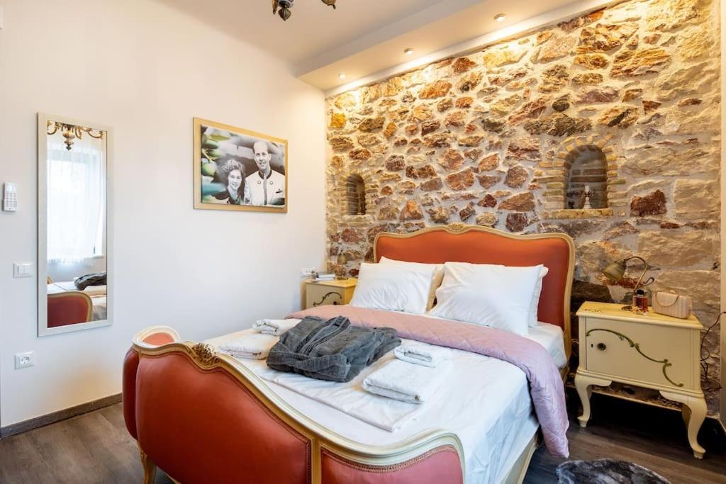 Queen'S Stone Legend, Royal Living By Acropolis Atena Exterior foto