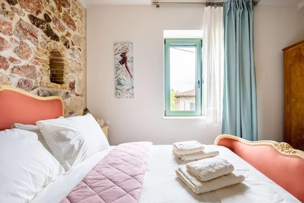 Queen'S Stone Legend, Royal Living By Acropolis Atena Exterior foto