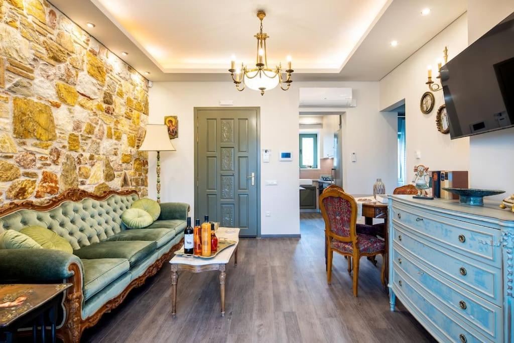 Queen'S Stone Legend, Royal Living By Acropolis Atena Exterior foto
